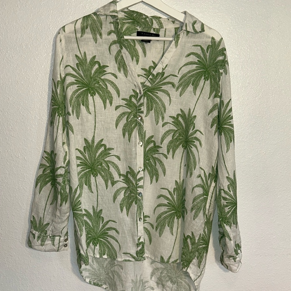 100% linen Tahari Button Down Shirt